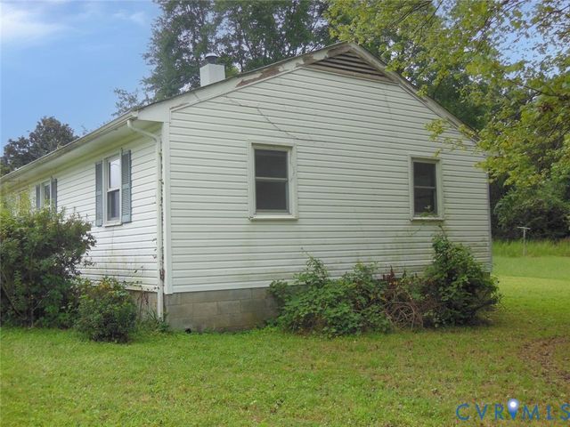 2161 Meadow Rd, Sandston, VA 23150