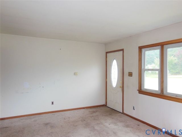 2161 Meadow Rd, Sandston, VA 23150