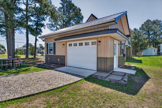 39 N BAY DR, Dover, DE 19901