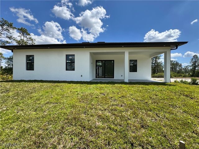 1012 Louis AVE, Lehigh Acres, FL 33972