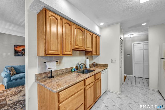 365 Mather Street 47, Hamden, CT 06514
