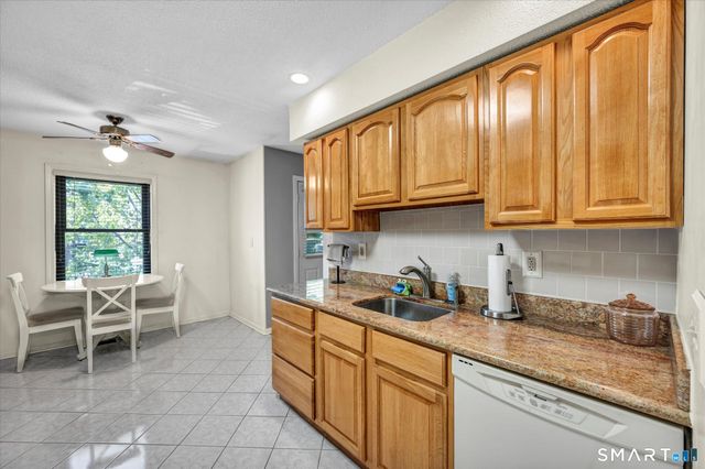 365 Mather Street 47, Hamden, CT 06514