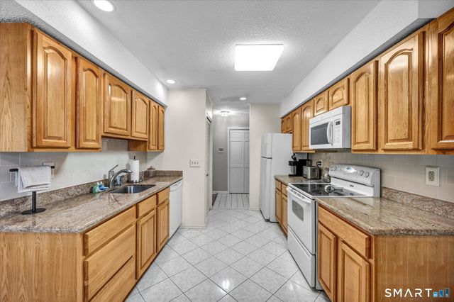 365 Mather Street 47, Hamden, CT 06514