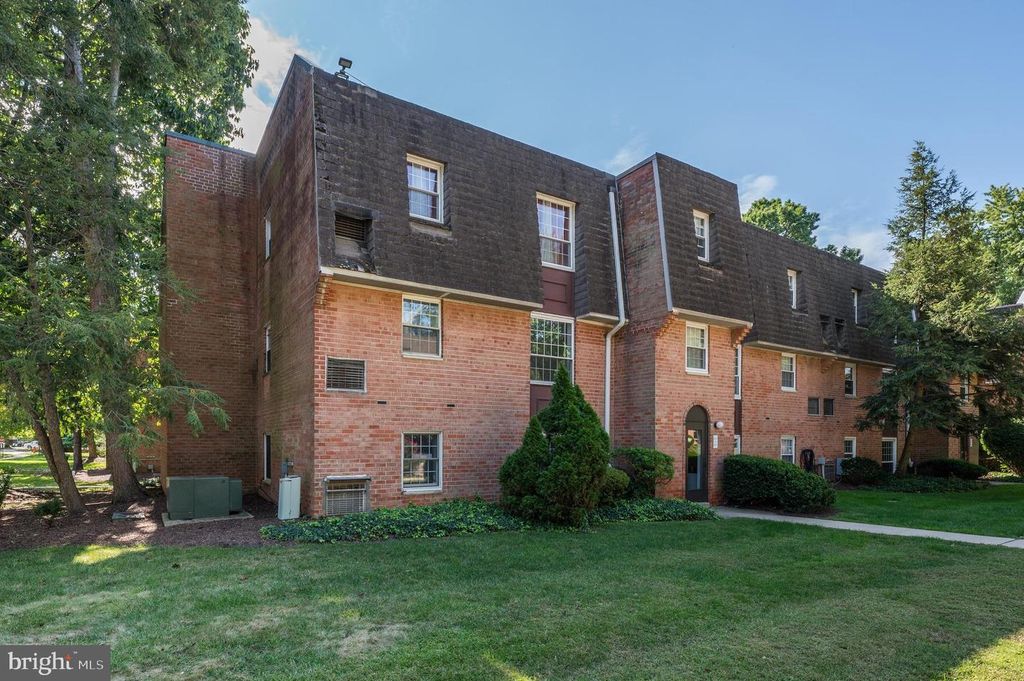 4000 GYPSY LN #229, Philadelphia, PA 19144