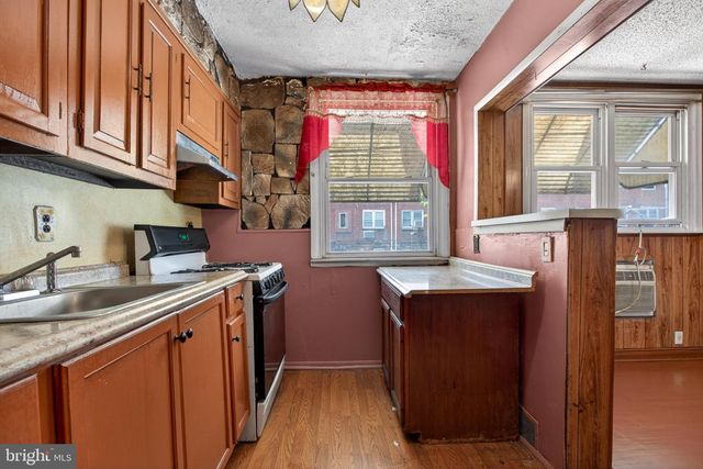 3906 L ST, Philadelphia, PA 19124
