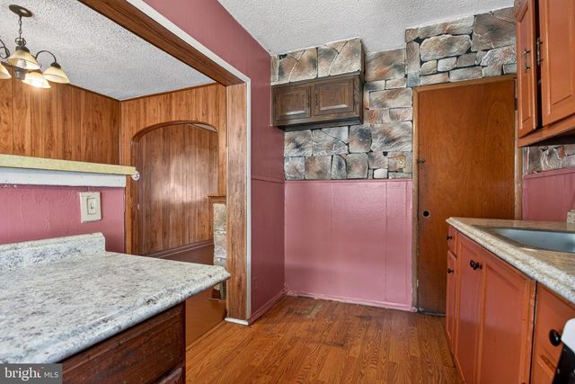 3906 L ST, Philadelphia, PA 19124