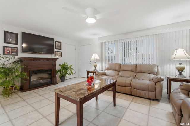 3422 N ROCKWOOD Road, Peoria, IL 61604