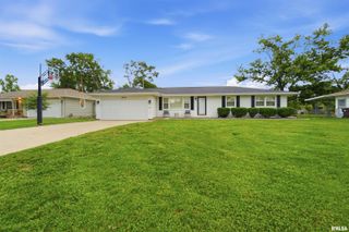 3422 N ROCKWOOD Road, Peoria, IL 61604