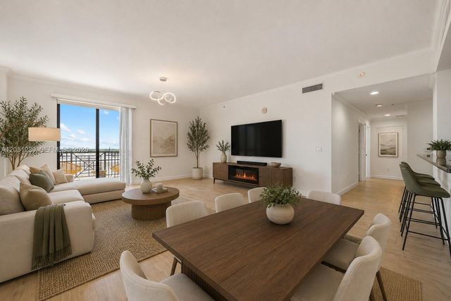 8390 SW 72nd Avenue 702, Miami, FL 33143