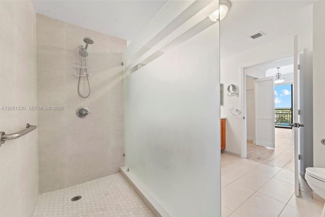 8390 SW 72nd Avenue 702, Miami, FL 33143
