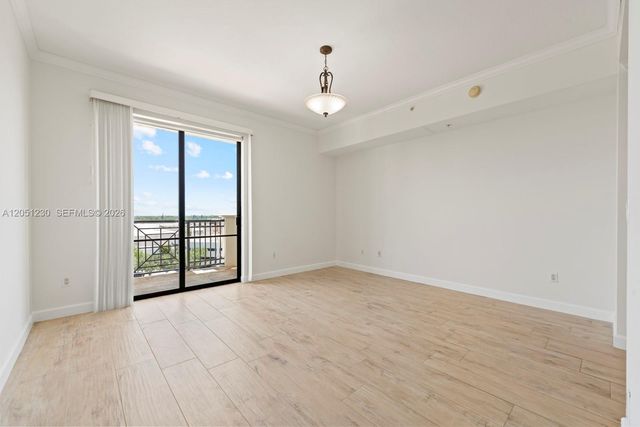 8390 SW 72nd Avenue 702, Miami, FL 33143
