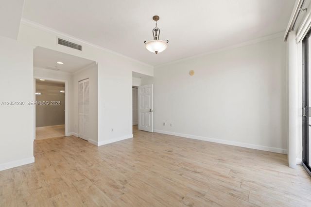 8390 SW 72nd Avenue 702, Miami, FL 33143