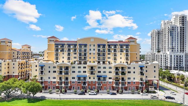 8390 SW 72nd Avenue 702, Miami, FL 33143
