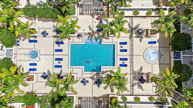 8390 SW 72nd Avenue 702, Miami, FL 33143