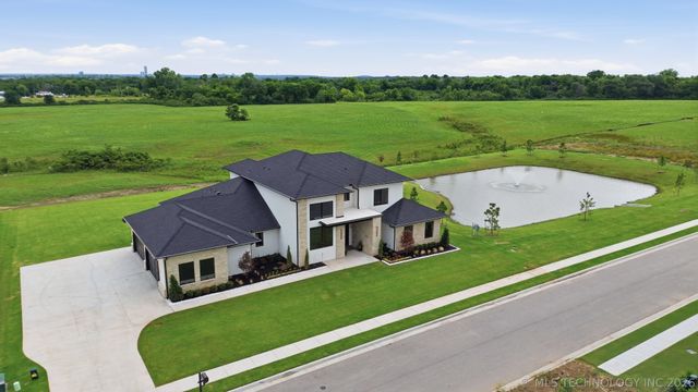 445 W 138th Street S, Bixby, OK 74008