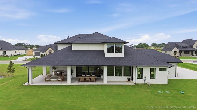 445 W 138th Street S, Bixby, OK 74008
