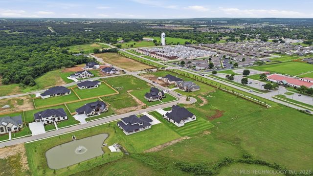 445 W 138th Street S, Bixby, OK 74008
