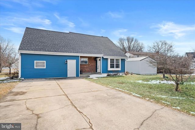 1 PEBBLE PL, Newark, DE 19702