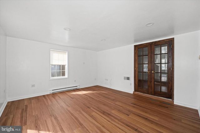 1 PEBBLE PL, Newark, DE 19702