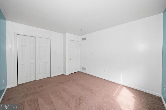 1 PEBBLE PL, Newark, DE 19702