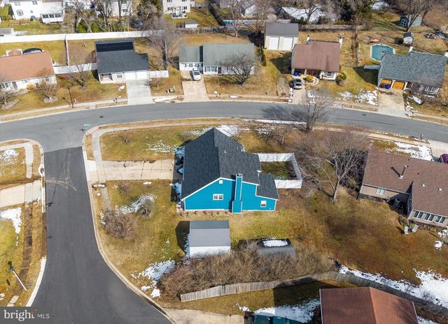 1 PEBBLE PL, Newark, DE 19702