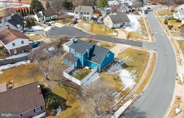 1 PEBBLE PL, Newark, DE 19702