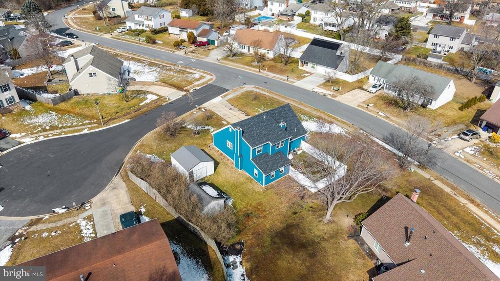 1 PEBBLE PL, Newark, DE 19702