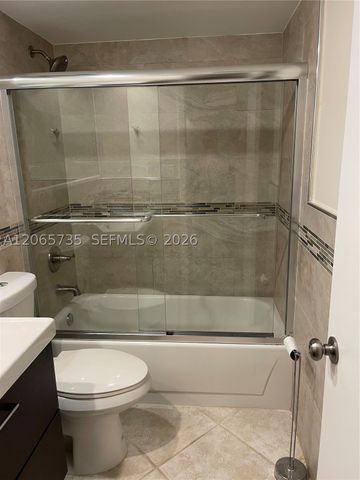 10101 W Sunrise Blvd 106, Plantation, FL 33322