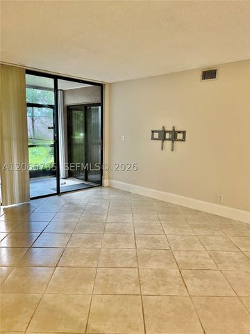 10101 W Sunrise Blvd 106, Plantation, FL 33322