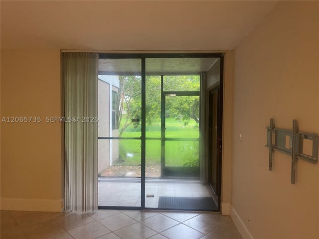10101 W Sunrise Blvd 106, Plantation, FL 33322