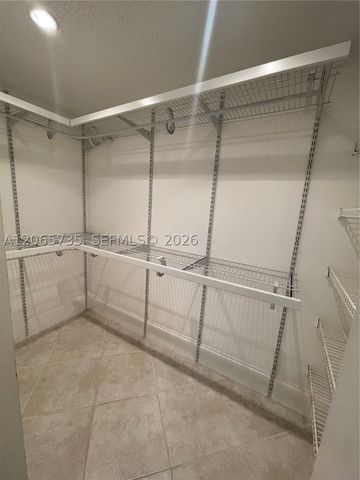 10101 W Sunrise Blvd 106, Plantation, FL 33322
