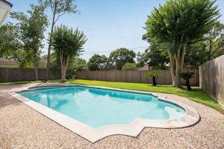 607 Oak Harbor Drive, Houston, TX 77062