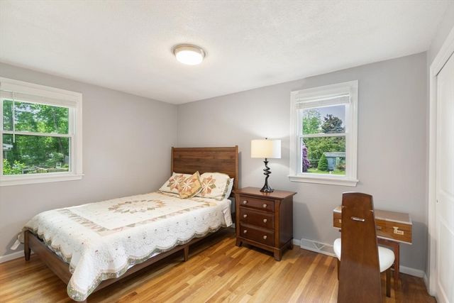 33 Marion St, Wilmington, MA 01887