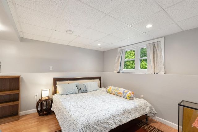 33 Marion St, Wilmington, MA 01887