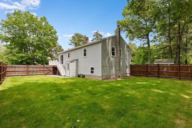 33 Marion St, Wilmington, MA 01887