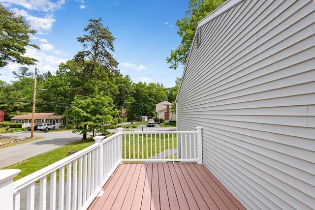 33 Marion St, Wilmington, MA 01887