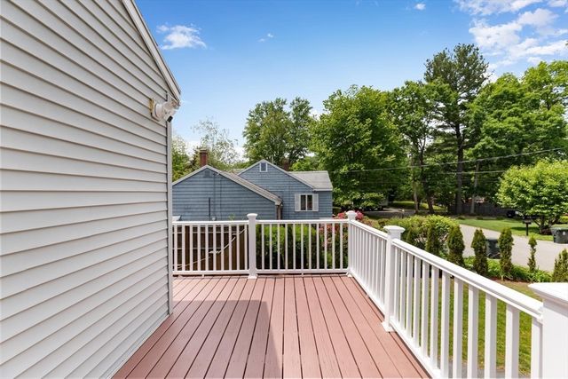 33 Marion St, Wilmington, MA 01887