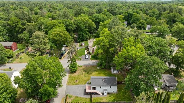 33 Marion St, Wilmington, MA 01887