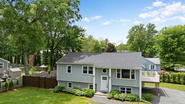 33 Marion St, Wilmington, MA 01887