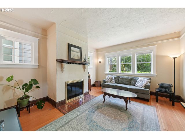 3516 Sw 1ST Ave, Portland, OR 97239