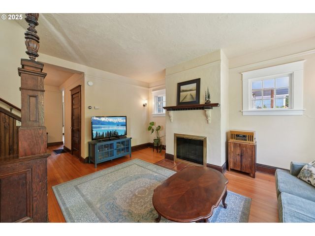 3516 Sw 1ST Ave, Portland, OR 97239