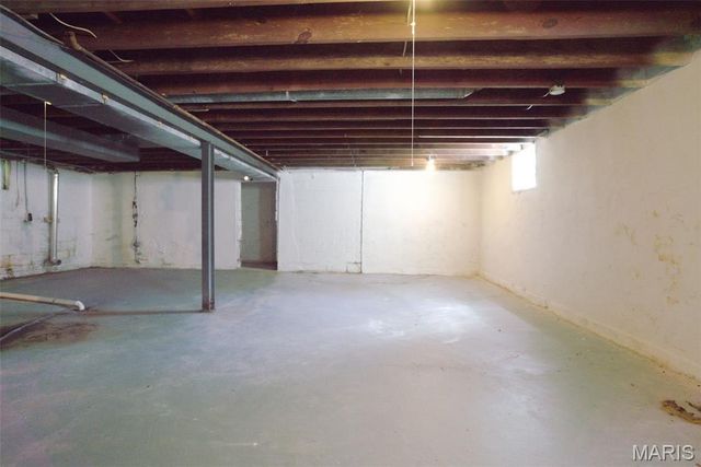 8149 Allen Avenue, St Louis, MO 63114