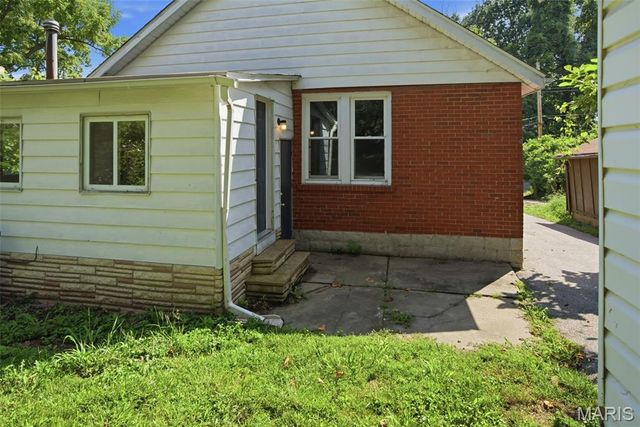 8149 Allen Avenue, St Louis, MO 63114