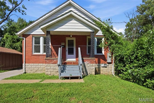8149 Allen Avenue, St Louis, MO 63114