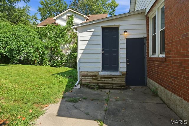 8149 Allen Avenue, St Louis, MO 63114
