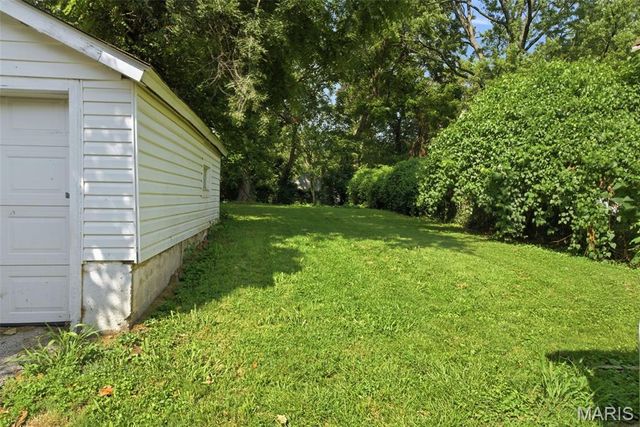 8149 Allen Avenue, St Louis, MO 63114