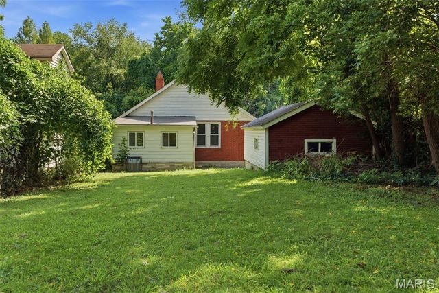 8149 Allen Avenue, St Louis, MO 63114