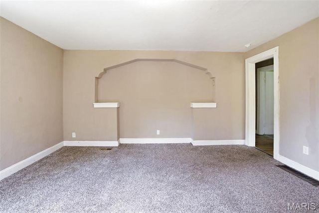 8149 Allen Avenue, St Louis, MO 63114