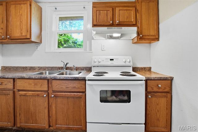 8149 Allen Avenue, St Louis, MO 63114