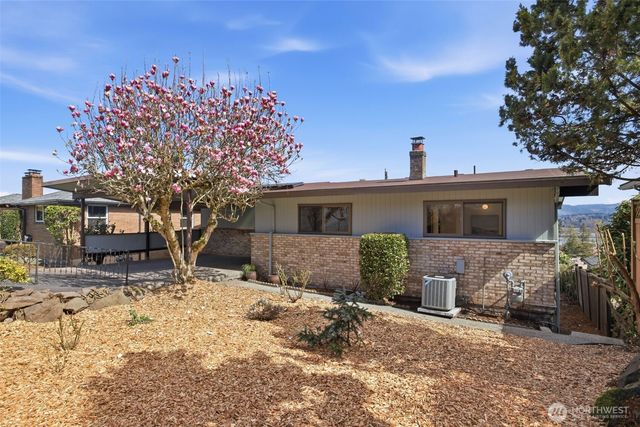 11038 Auburn Avenue S, Seattle, WA 98178